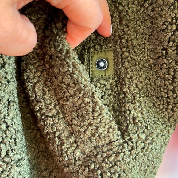 🆕 BENCH FLEECE GREEN BOMBER JACKET SIZE XS - Picture 10 of 10